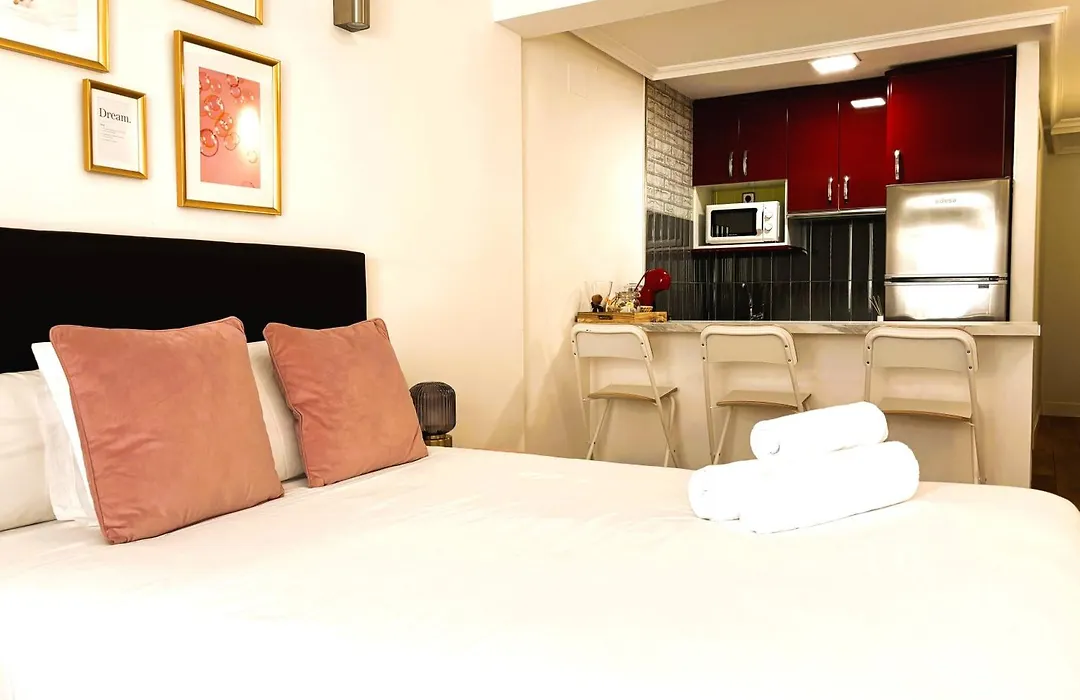 Chueca Apartamentos Noxi-1