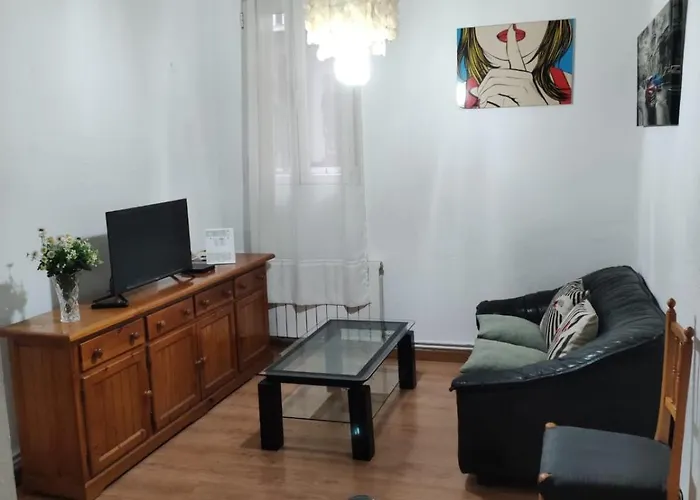 San Isidro Labrador, apartamento en Las Vistillas junto a metro Puerta de Toledo